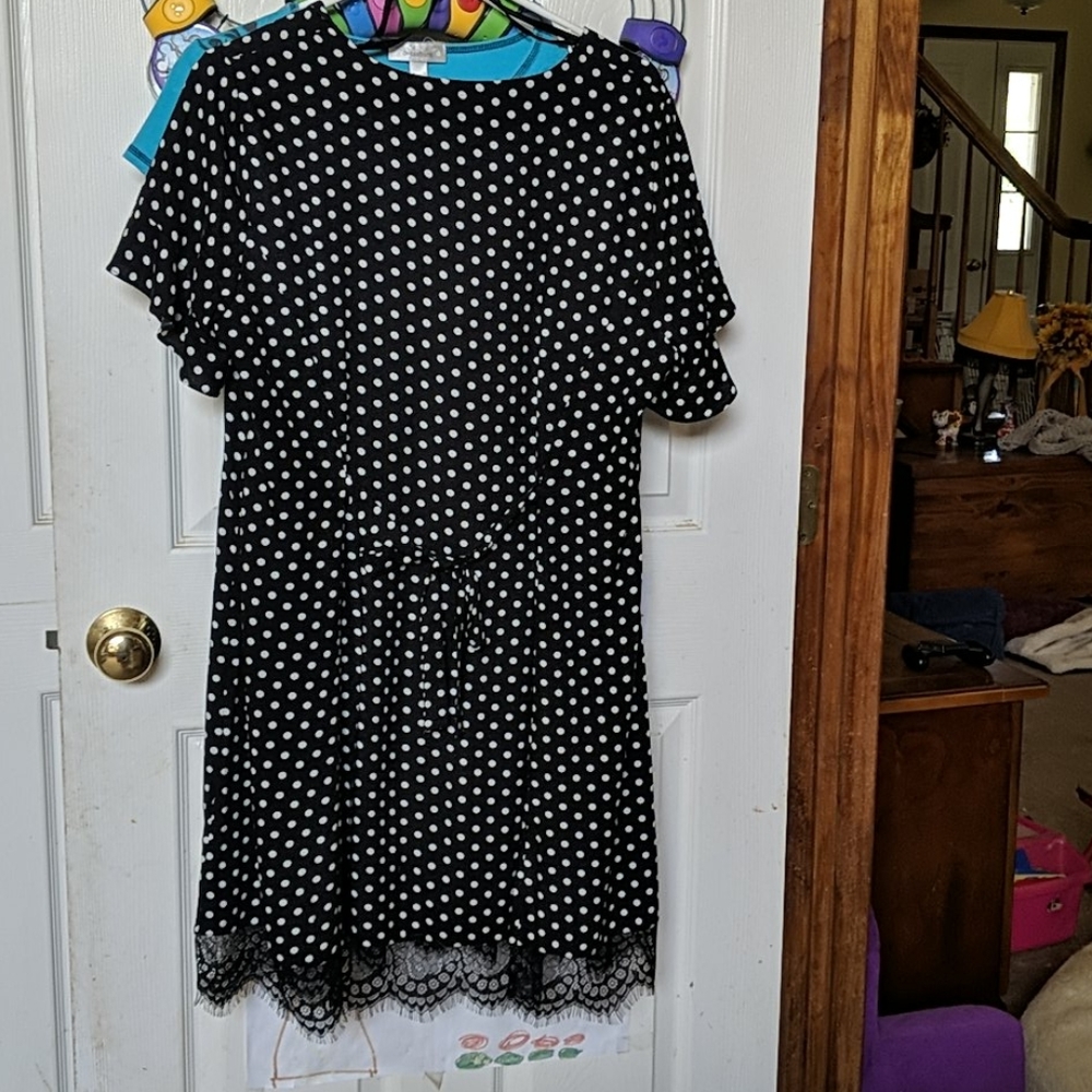 Dress - Picture 4 of 4